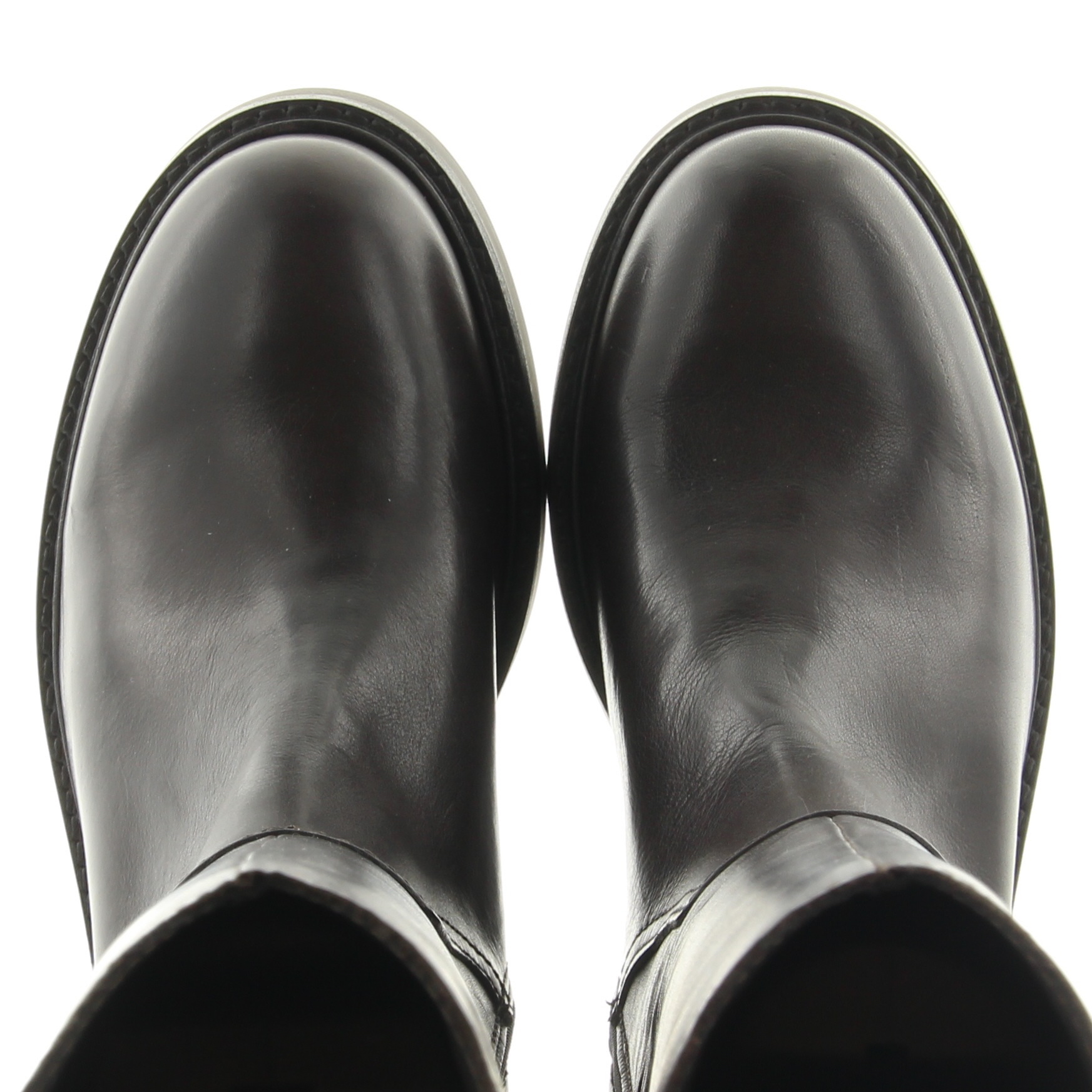 Via Vai 62294 Lucia Rumi 01-1310 Santiago Criollo