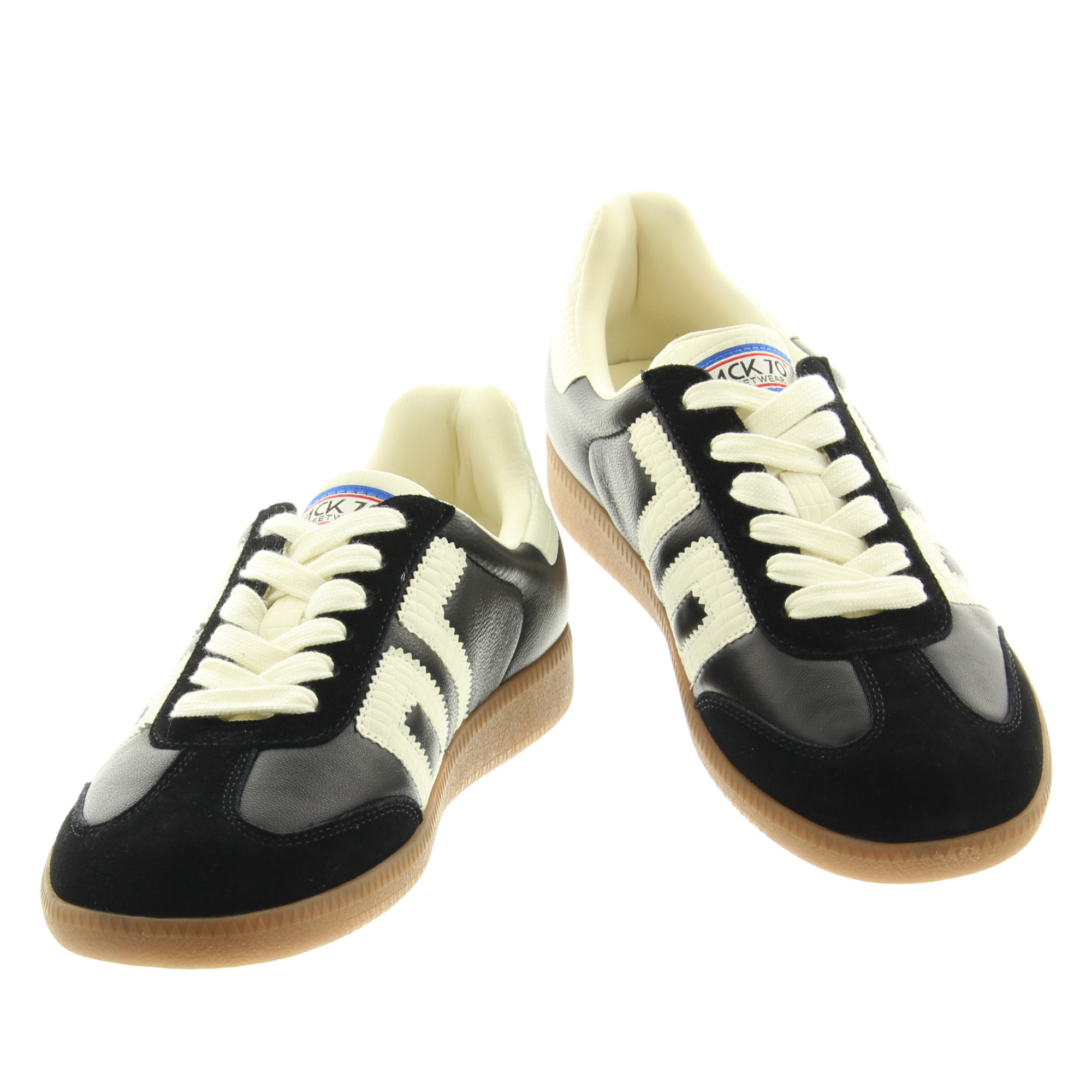 Back 70 Cloud NC24 Black