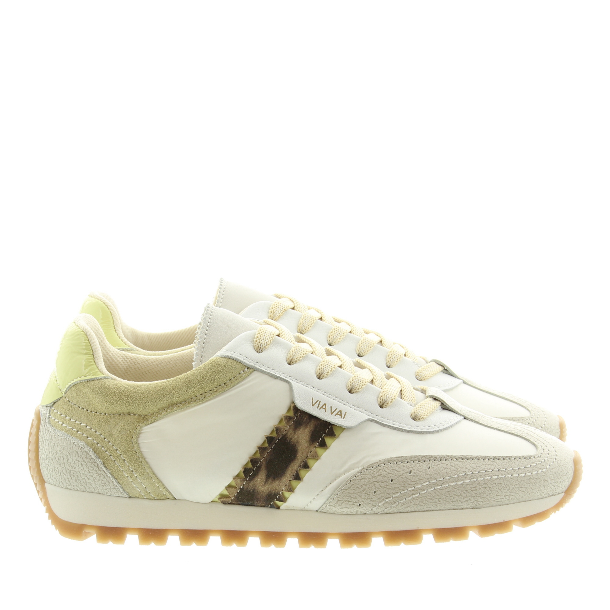 Via Vai 62399 Scott Sara 01-716 Giaguaro Paglia