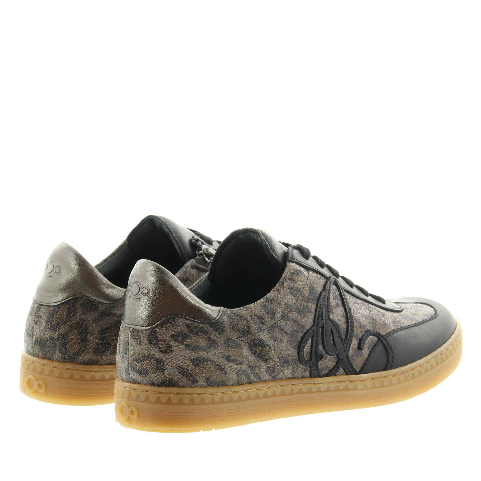 AQA A8776 A36.B67 Black Leopardo Elmwood